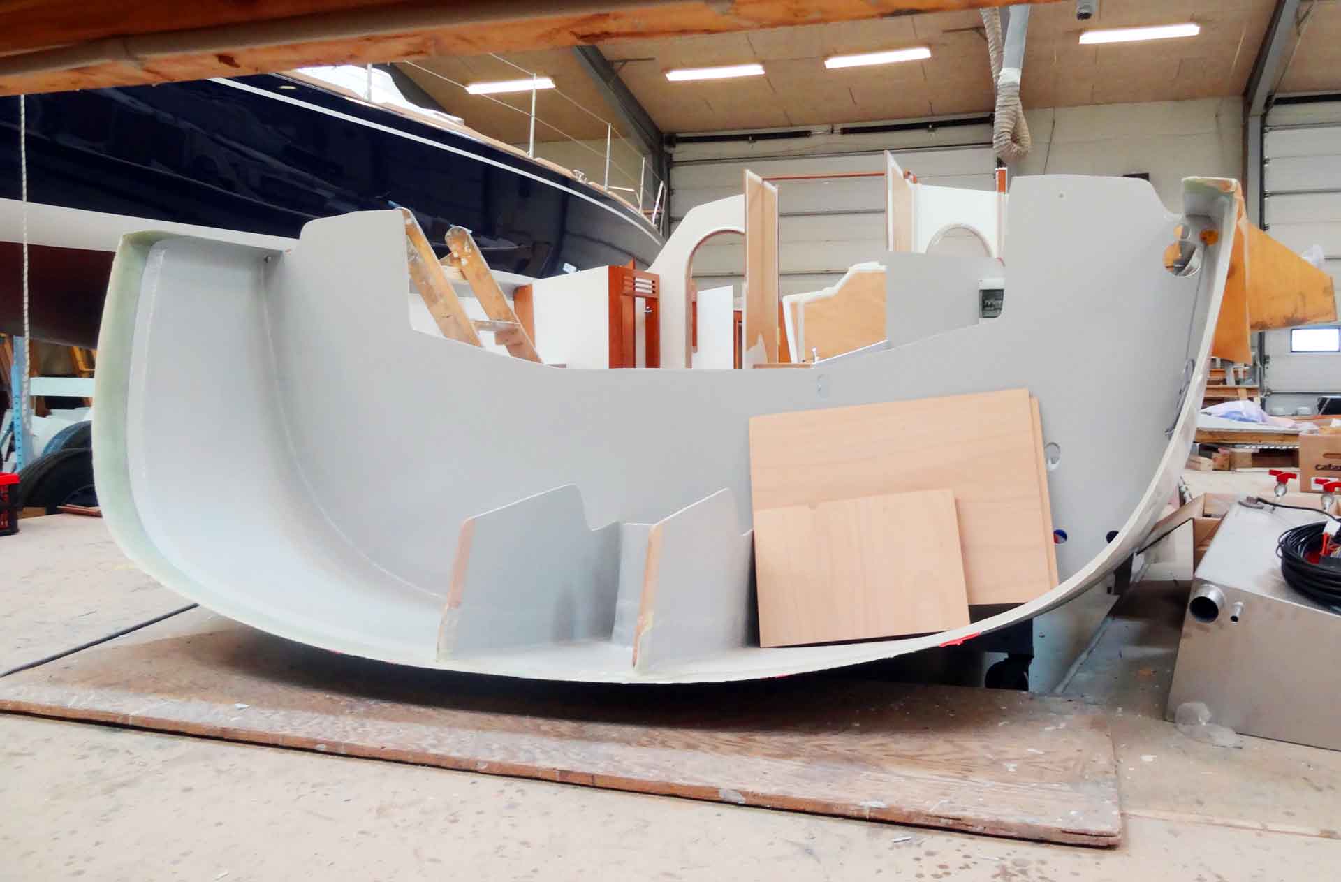 The aft section with the thick rudder shaft´s housing.