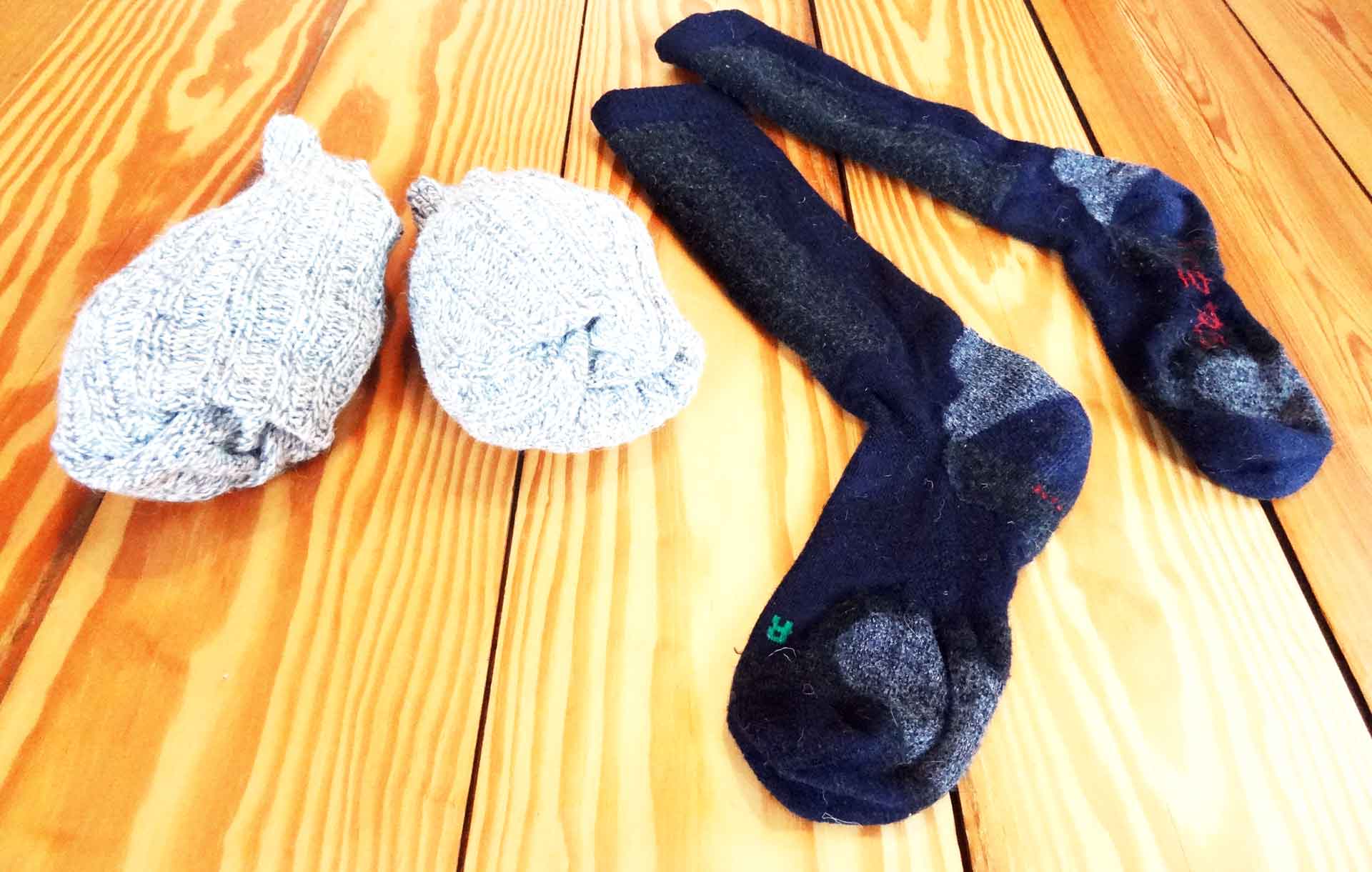 Thick Woolen Socks vs. High Tech Sailor´s Socks.