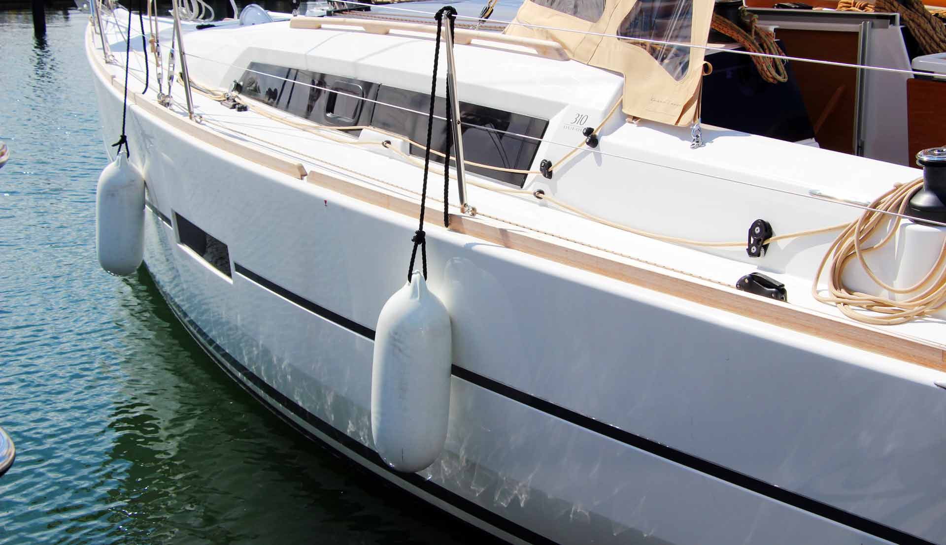 The Dufour 310 Grand´Large is more than a Daysailer