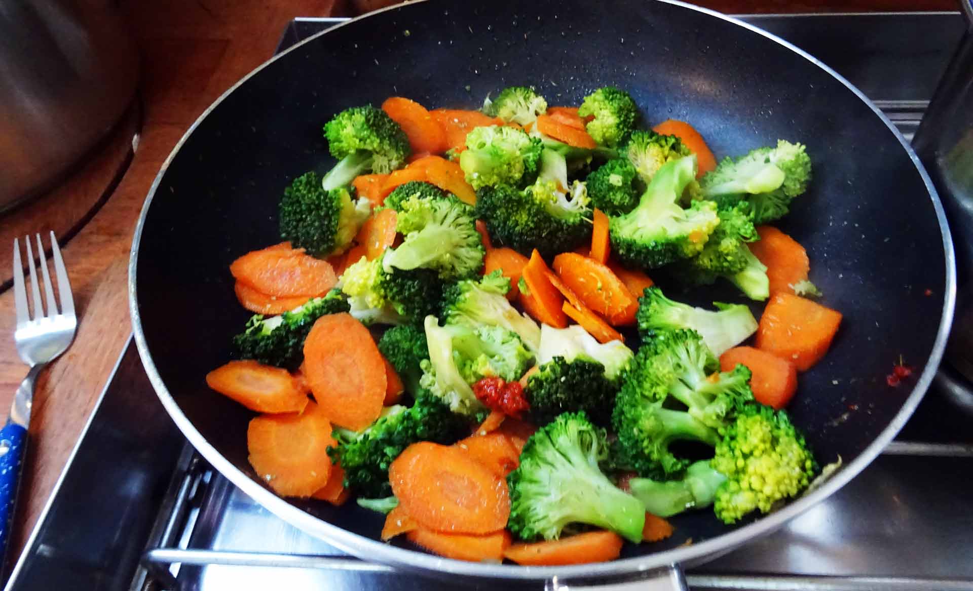 Carrots and Broccoli should be pre-boiled in hot water