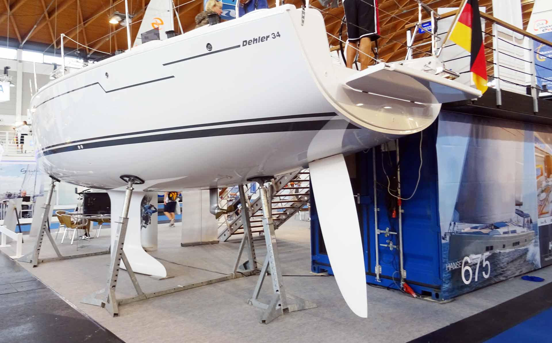 Sleek, almost traditional lines: No chines, single rudder