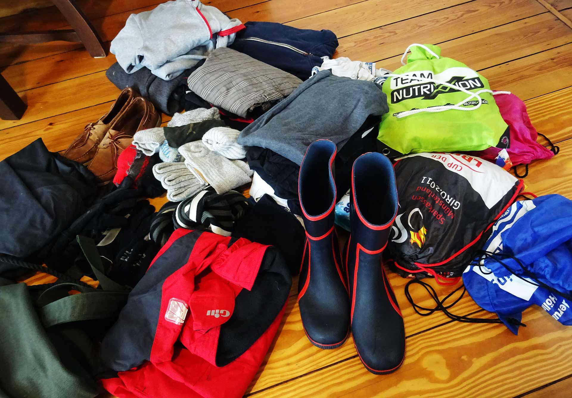 Inside the Sailing Gear Bag - What Should You Pack?