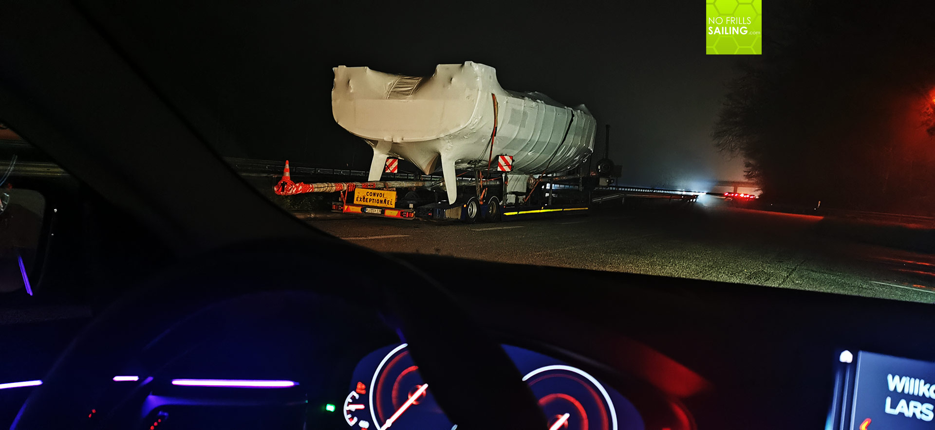 sleepy yacht transport